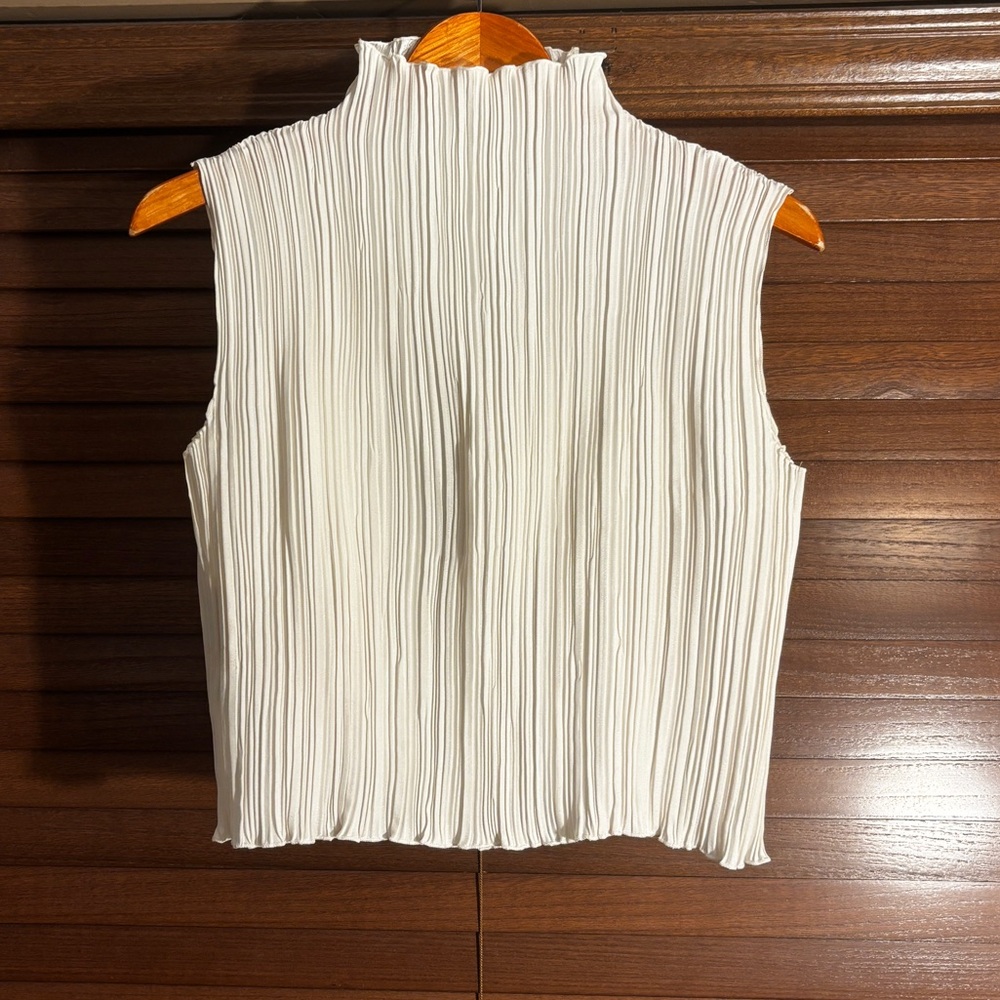 Vintage Y2K Cache White Accordion Mock Neck Sleeveless Top